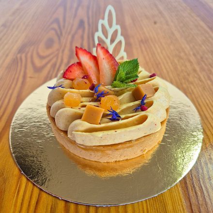 Karamell-mangó tarte